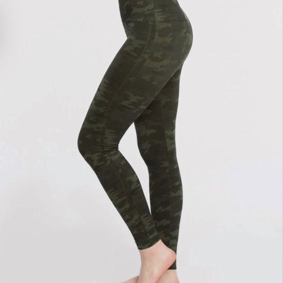 Spanx Size:M Camo print - Picture 1 of 8